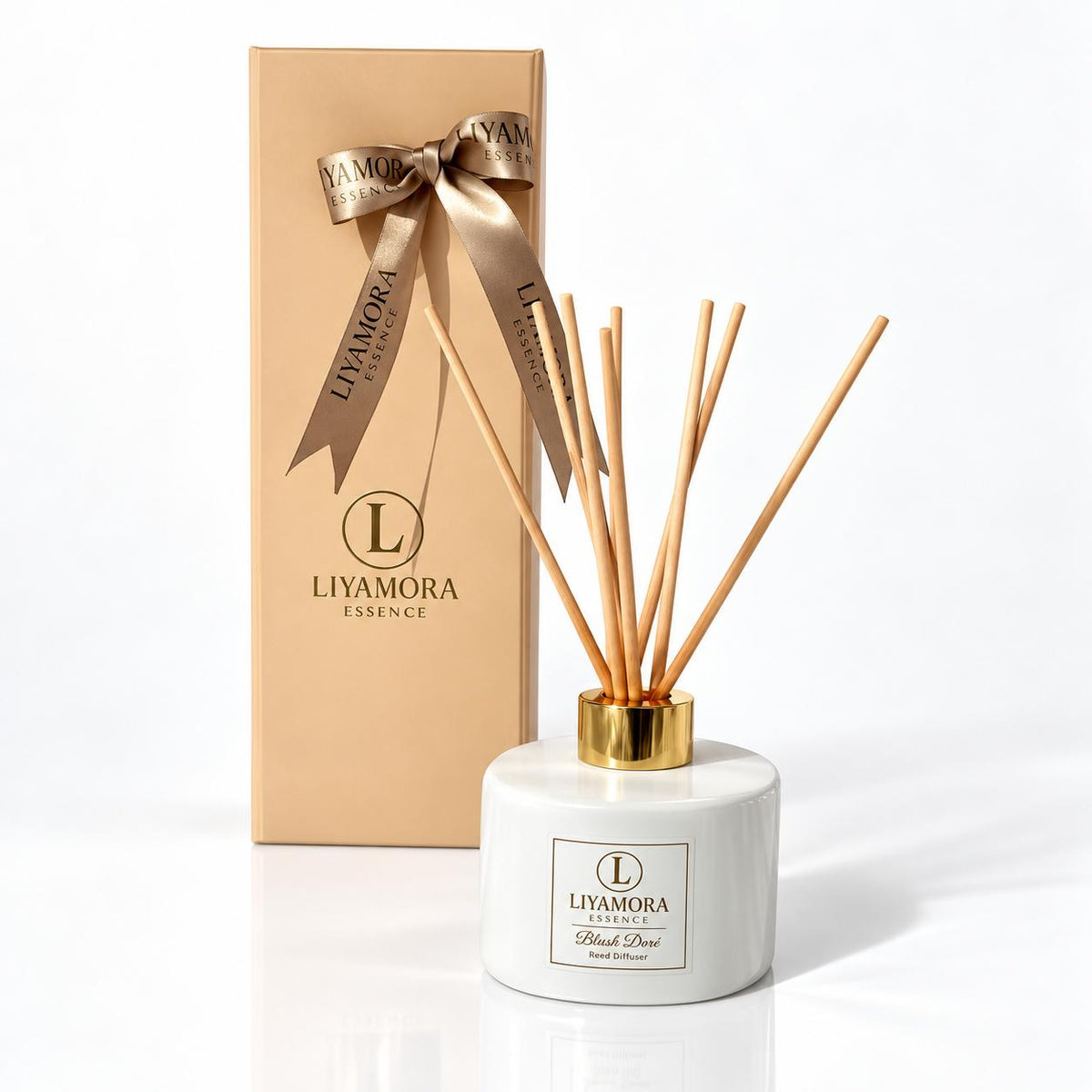 Reed diffuser 200 ml in the Blush Doré scent by Liyamora Essence, with its gift box