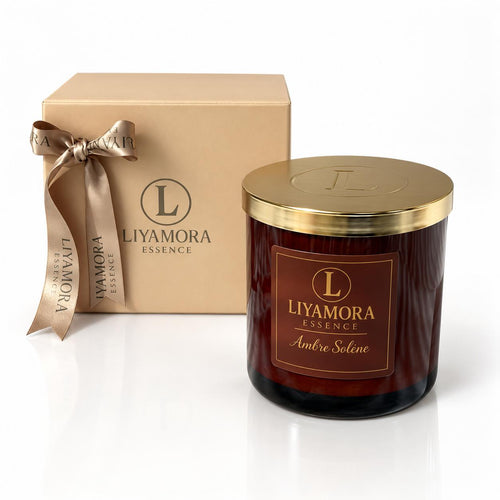 Scented candle 360 g in the Ambre Solène scent by Liyamora Essence, with its gift box